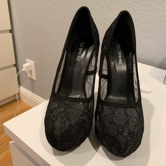 Pumps - Picture 2 of 3